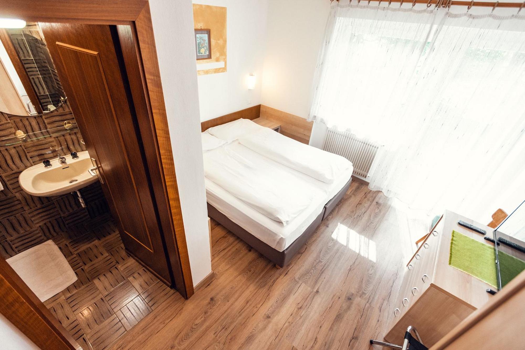 Hotel Panorama Cavalese Bagian luar foto
