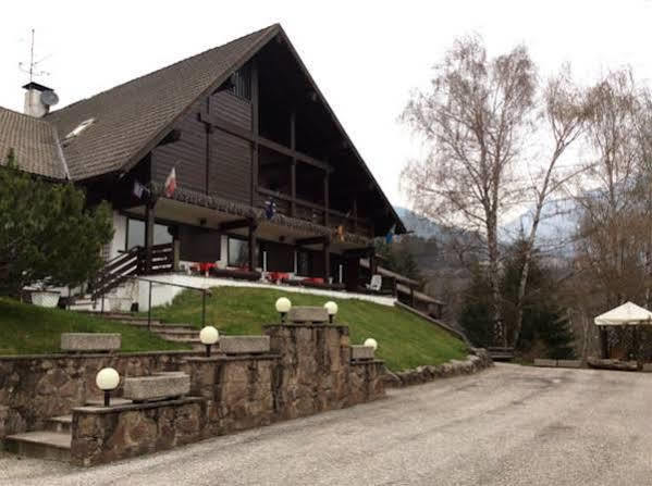 Hotel Panorama Cavalese Bagian luar foto